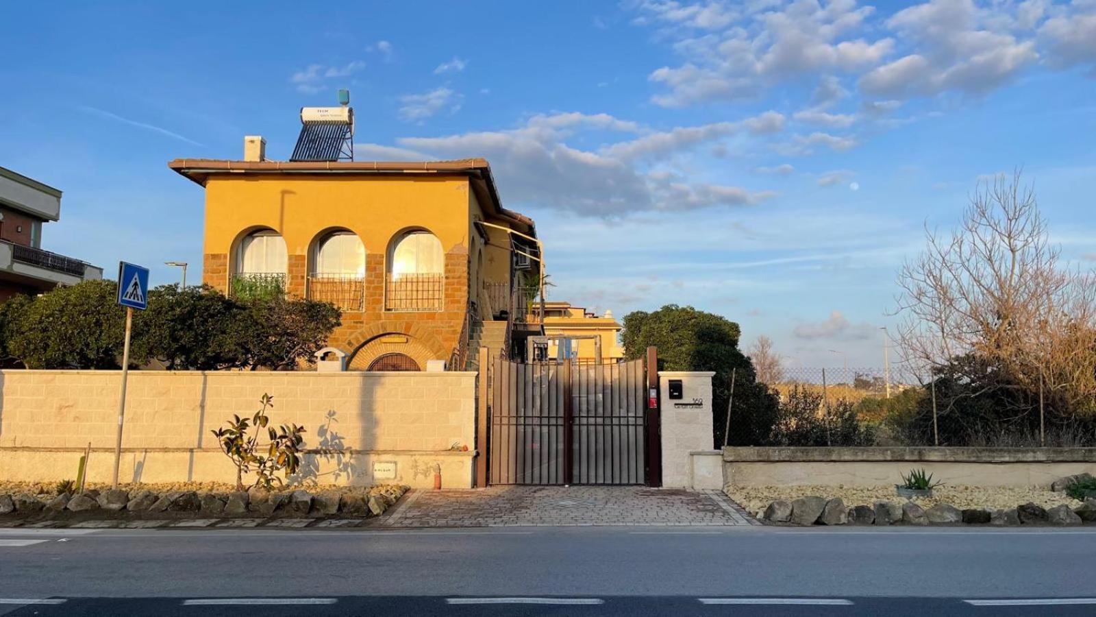 Koru House Torvaianica Villa Екстериор снимка